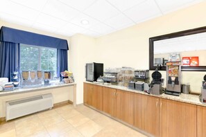 Free daily continental breakfast