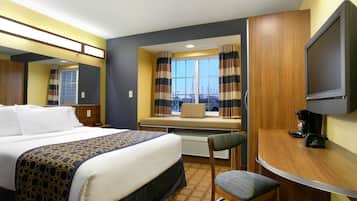 Bàn, nôi (giường cho trẻ sơ sinh) miễn phí