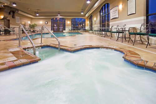 Staybridge Suites Milwaukee Airport South by IHG