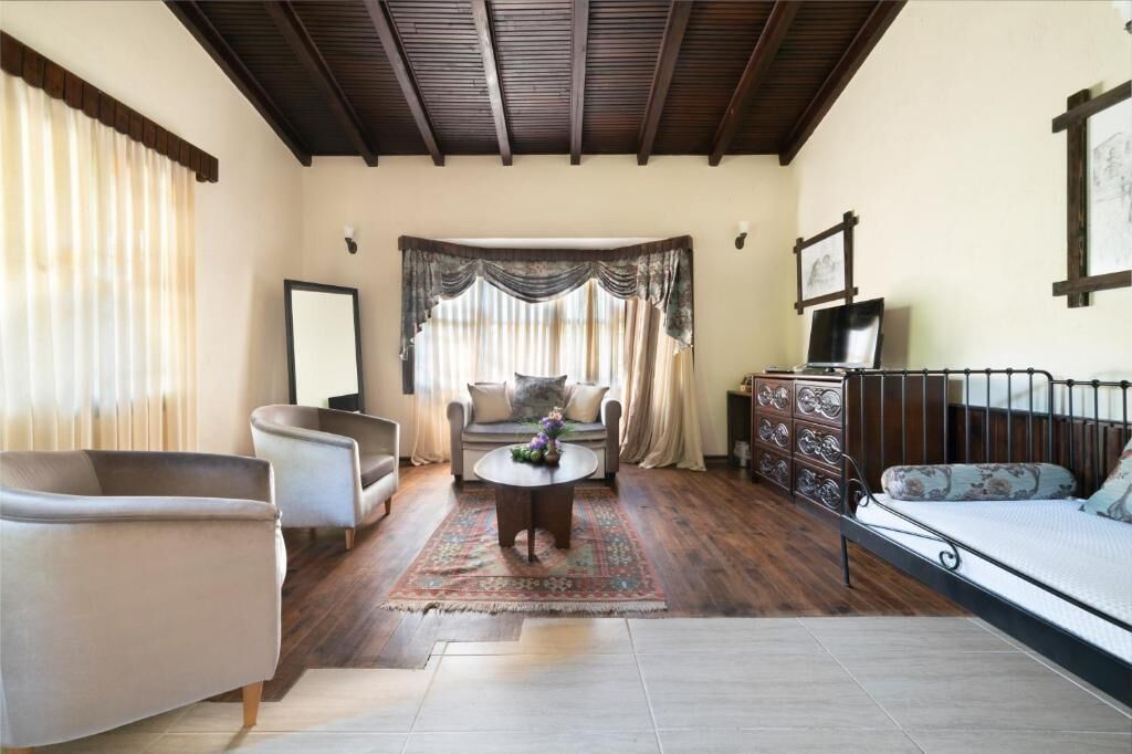 junior suite | 1 bedroom, minibar, in-room safe, wifi