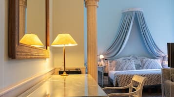 Standard Suite | Minibar, in-room safe, rollaway beds, free WiFi