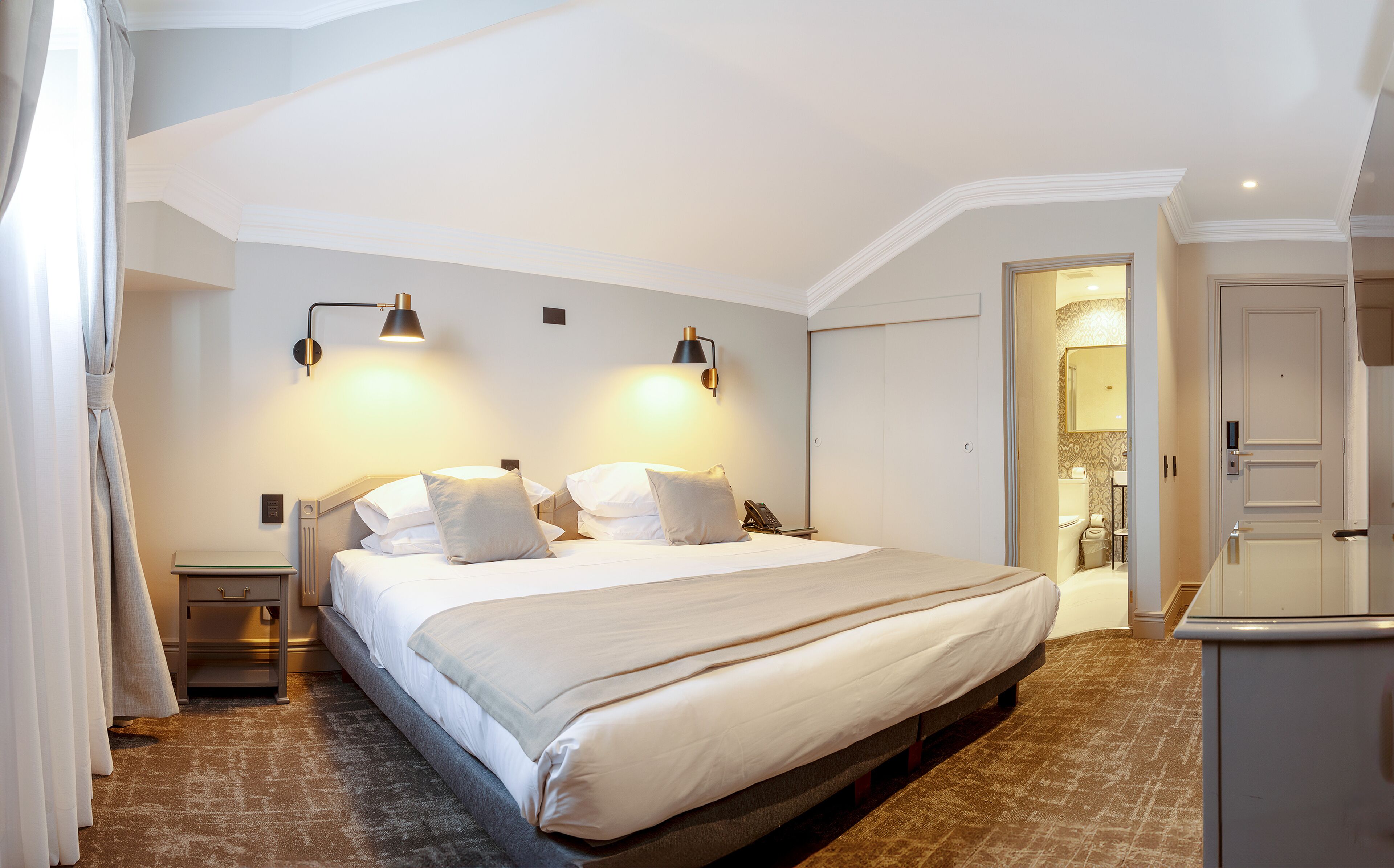standard double room | minibar, in-room safe, rollaway beds, free wifi