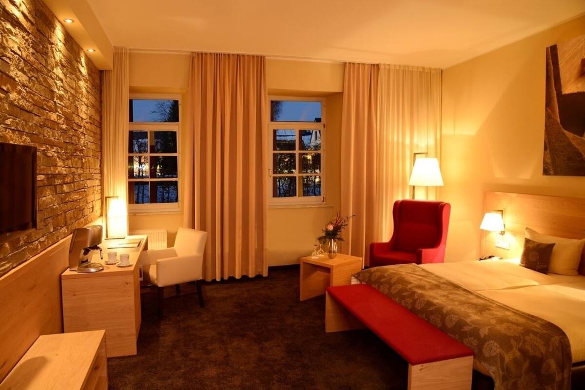 Minibar, in-room safe, desk, free cots/infant beds