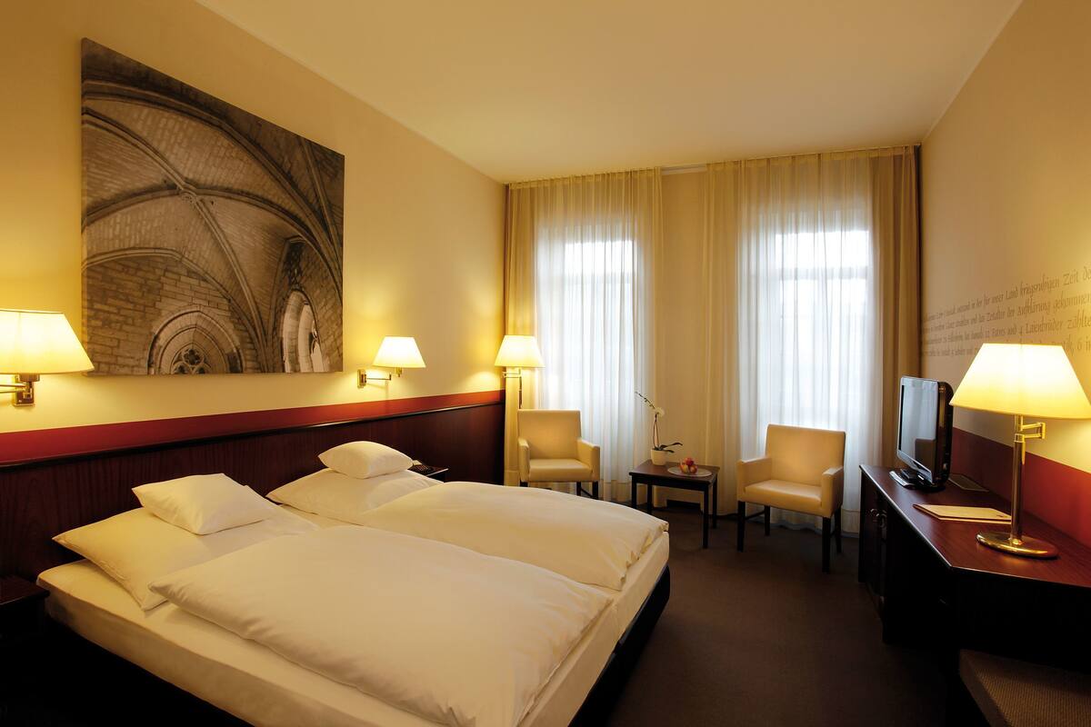 Minibar, in-room safe, desk, free cots/infant beds