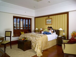 Premium bedding, minibar, in-room safe, desk - The Paul Bangalore (Bengaluru)
