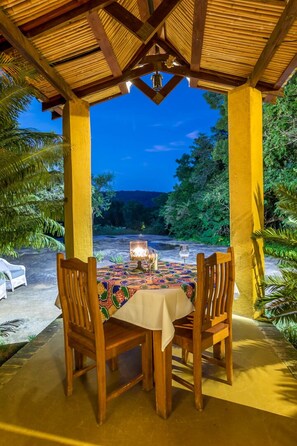 Dinner served - Gecko Lodge (Hazyview)