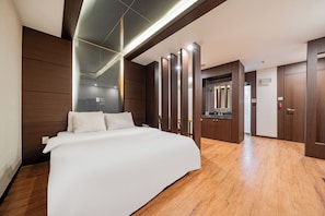 Premium Double Room | Premium bedding, down comforters, memory foam beds - Incheon Airport Hotel June (Incheon)