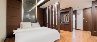 Incheon Airport Hotel June