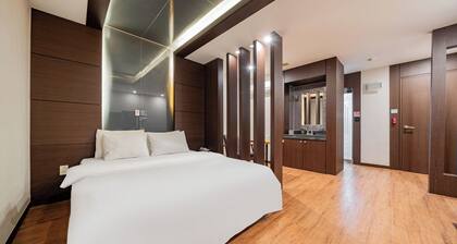 Incheon Airport Hotel June