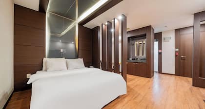 Tourist Hotel June