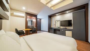 ๋๋ญ์ค ๋๋ธ๋ฃธ | ๊ณ ๊ธ ์นจ๊ตฌ, ์ค๋ฆฌ/๊ฑฐ์ํธ ์ด๋ถ, ๋ฉ๋ชจ๋ฆฌํผ ์นจ๋, ๊ฐ๊ฐ ๋ค๋ฅธ ์คํ์ผ์ ์ธํ
๋ฆฌ์ด