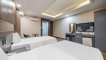 Deluxe Twin Room | Premium bedding, down comforters, memory foam beds