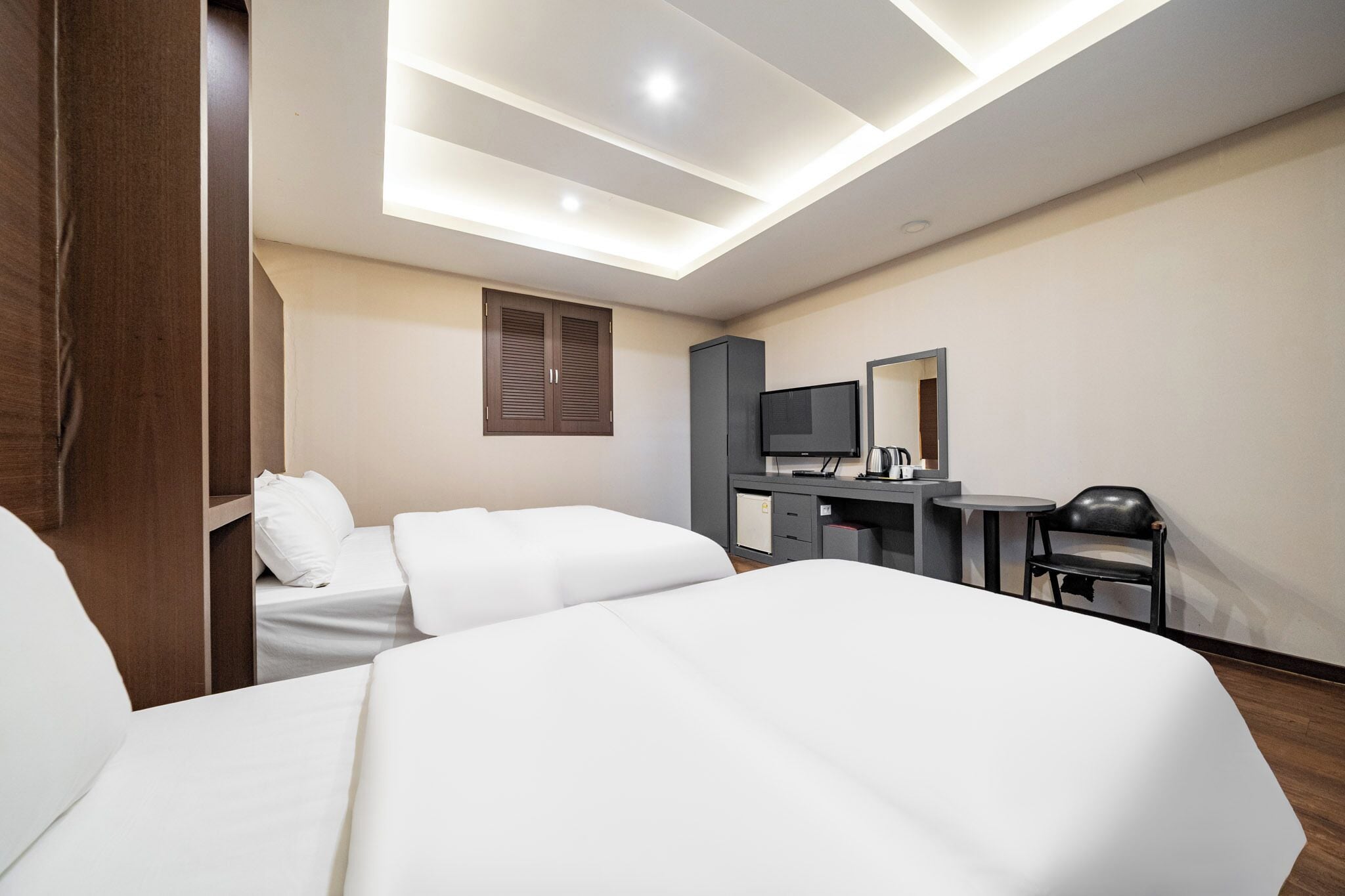 尊贵双床房 | 高档床上用品、羽绒被、记忆海绵床垫、特色装修