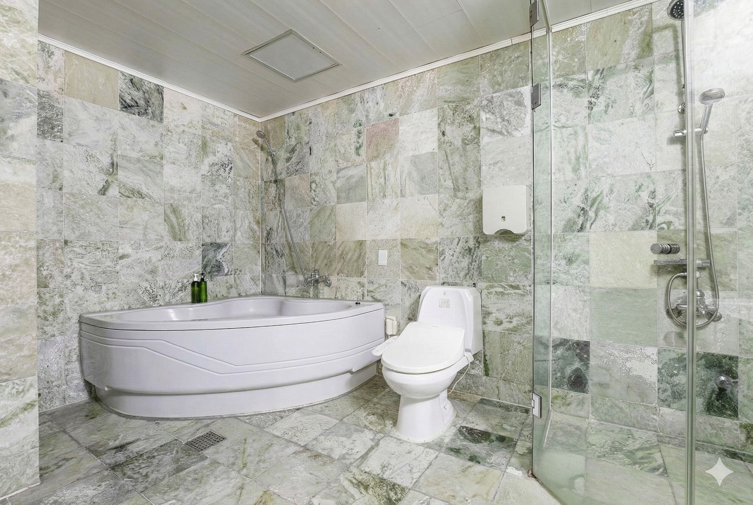 Premium Double Room | Bathroom