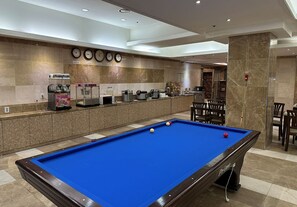 Breakfast, lunch and dinner served