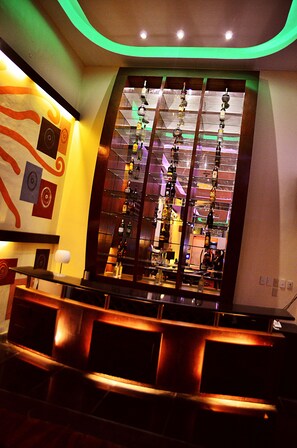 3 bares, bar de tapas