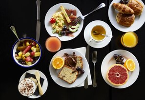 Daily buffet breakfast for a fee