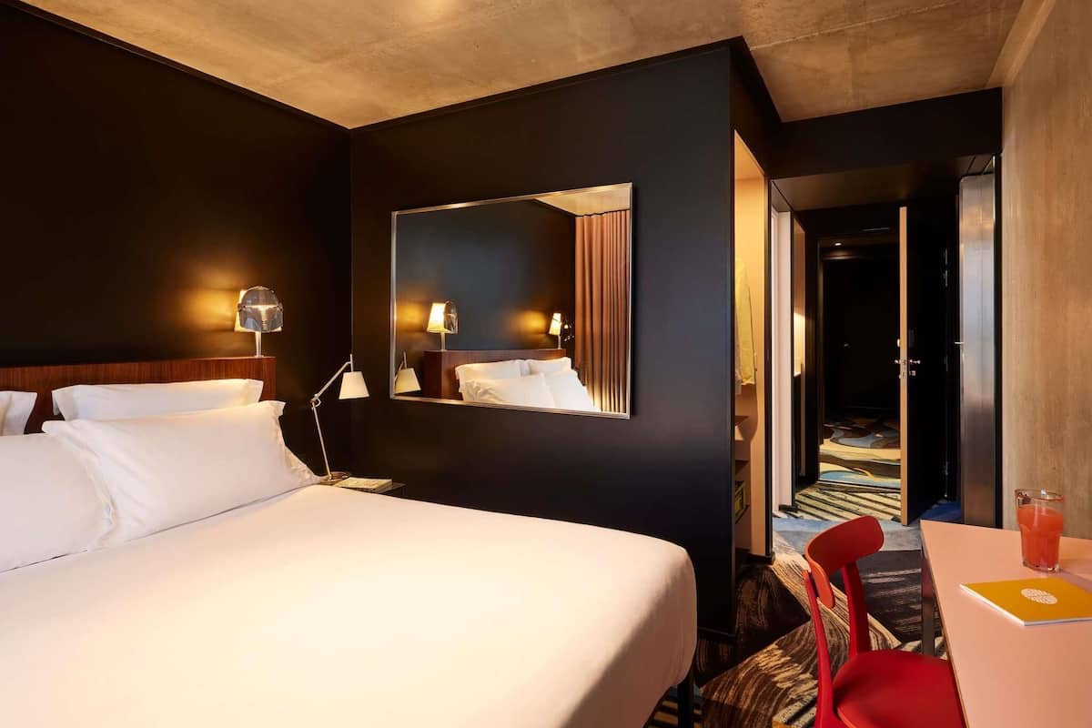 Double Room, 1 Double Bed (Medium Mama) | Premium bedding, in-room safe, individually decorated, desk