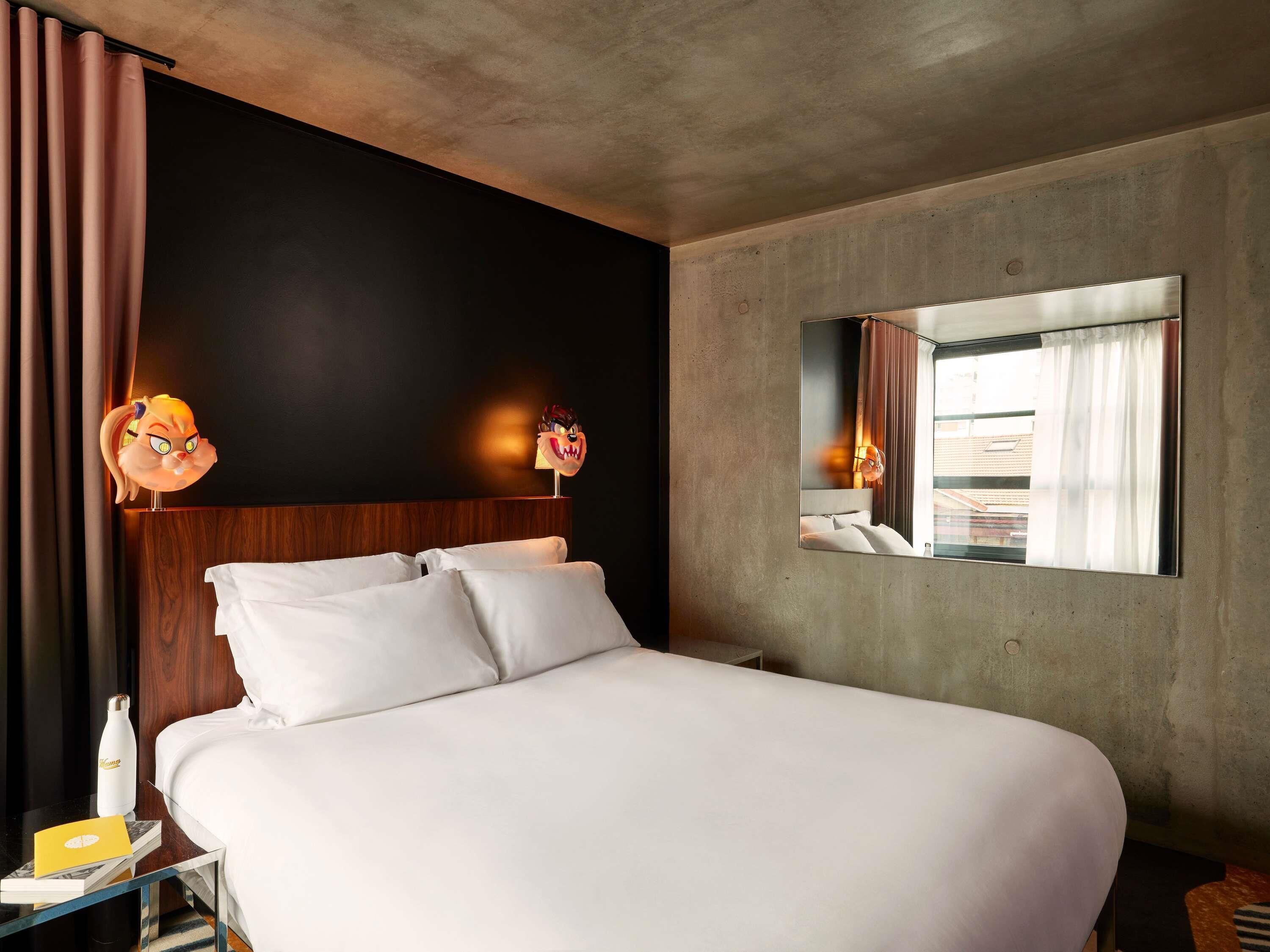 Rom, hjørnerom (Medium Mama) | Sengetøy av topp kvalitet, safe på rommet og individuelt dekorert