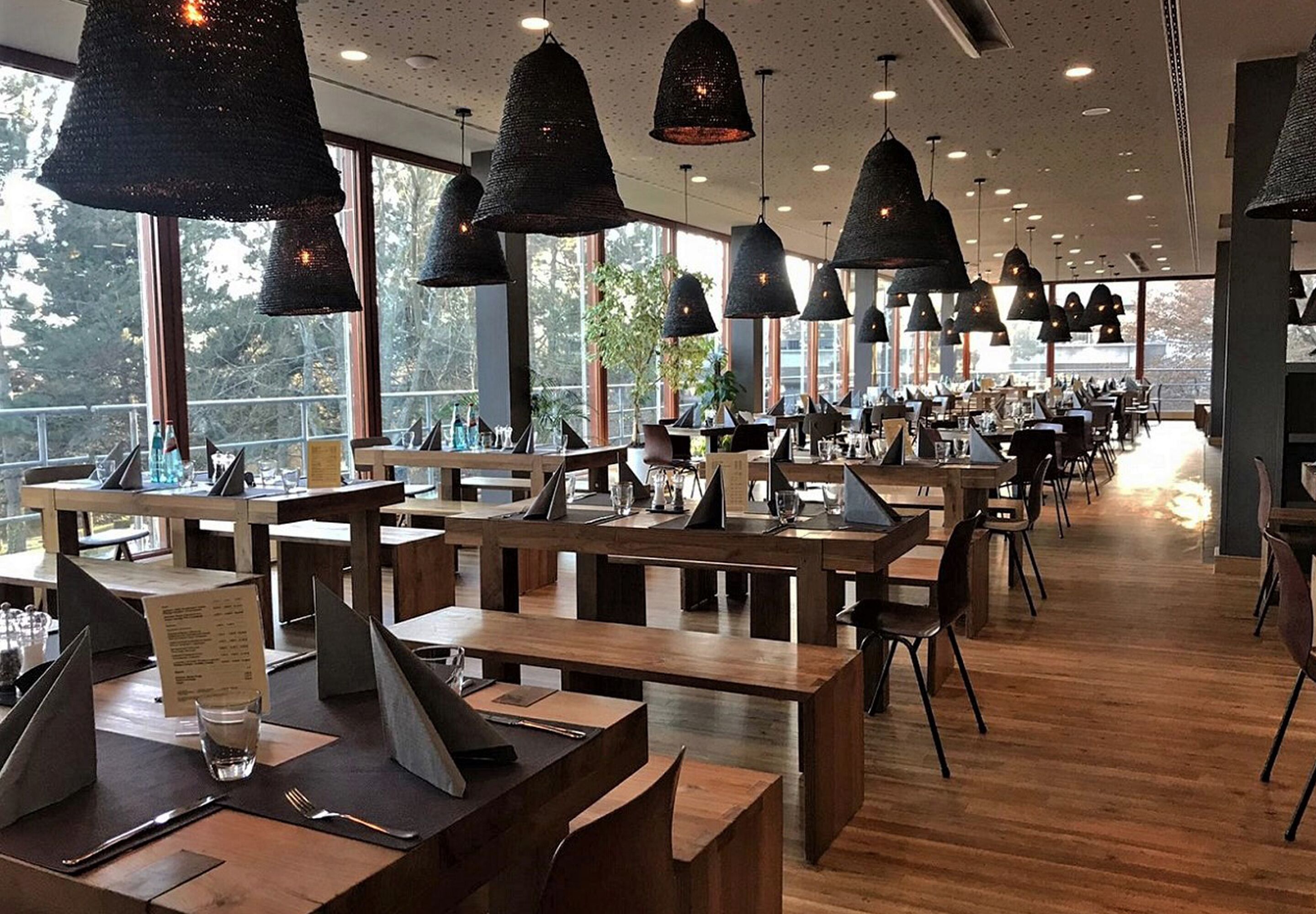 Breakfast, lunch, dinner served; garden views