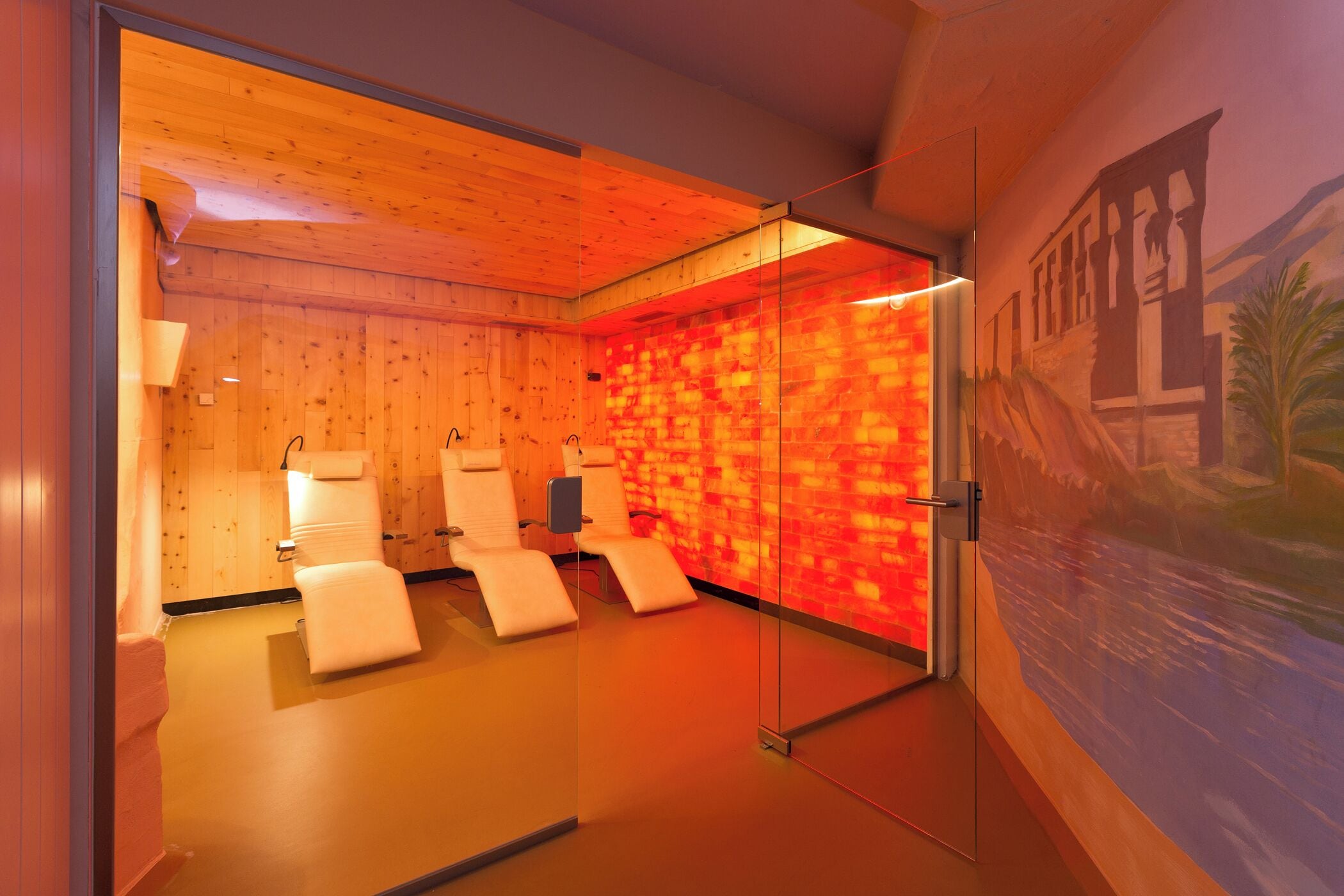 Sauna, masajes con piedras calientes y masajes de tejido profundo 