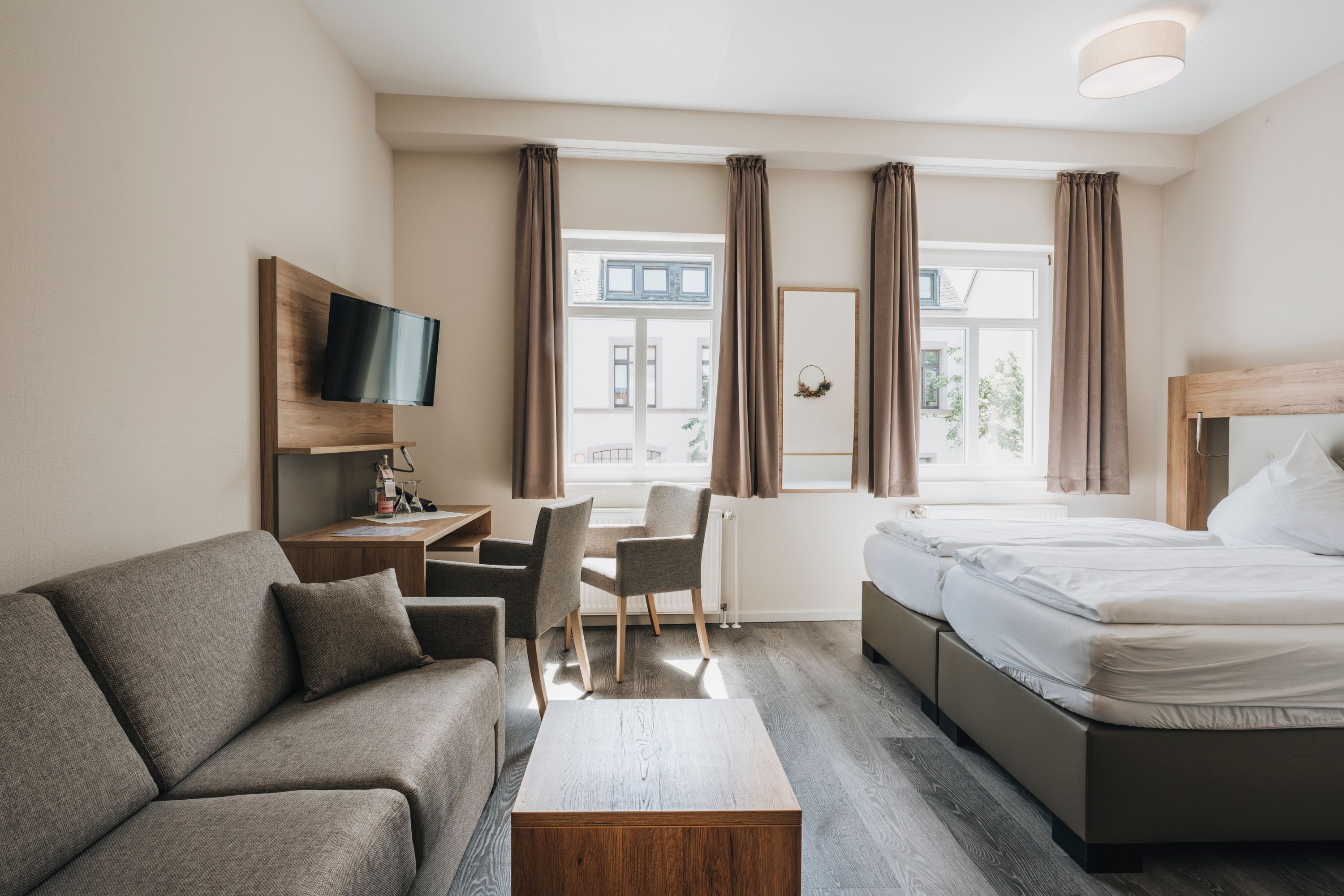 triple room | living area