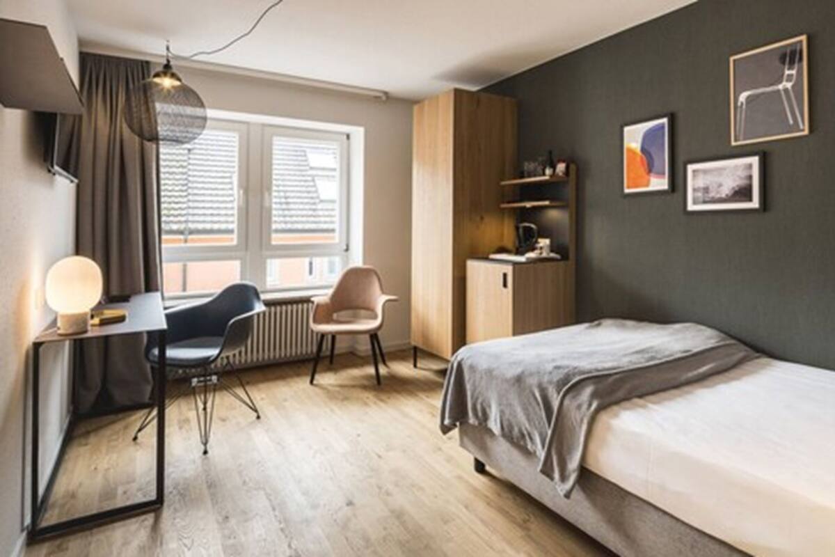 Comfort Einzelzimmer mit Klimaanlage | 書桌、遮光布/窗簾、熨斗/熨衣板、免費無線上網