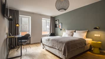 Comfort Familienzimmer mit Klimaanlage | Desk, blackout drapes, iron/ironing board, free WiFi