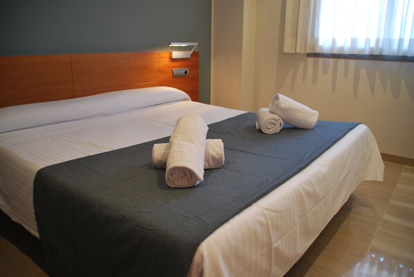 1 chambre, bureau, lits bébé (gratuits), Wi-Fi gratuit