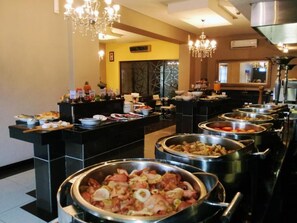 Desayuno estilo bufé