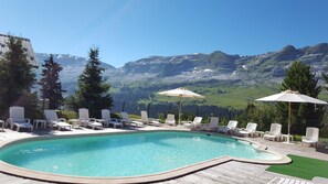 Seasonal outdoor pool - Flaine Reservation (Araches-la-Frasse)