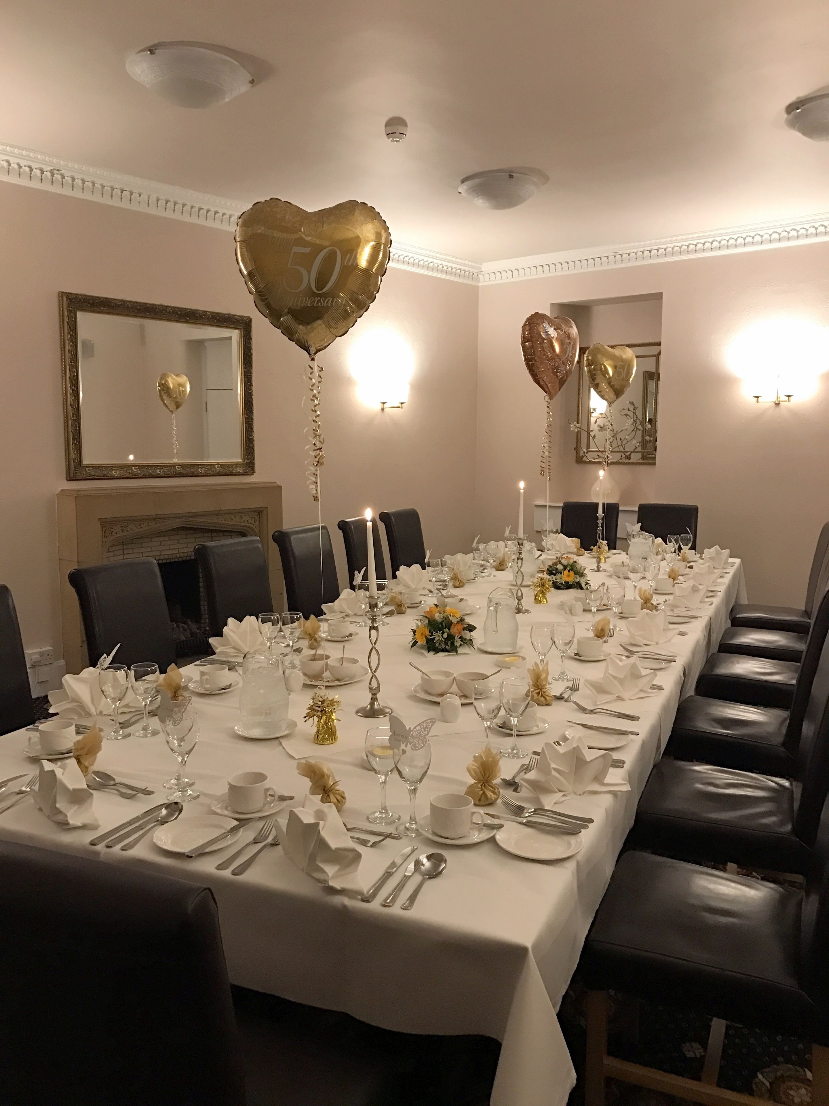 2 restaurants, breakfast served