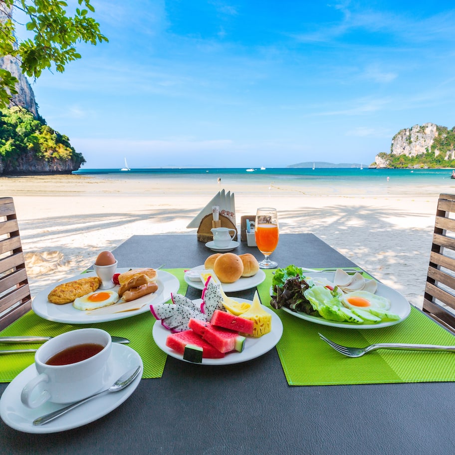 Daily buffet breakfast (THB 450 per person)