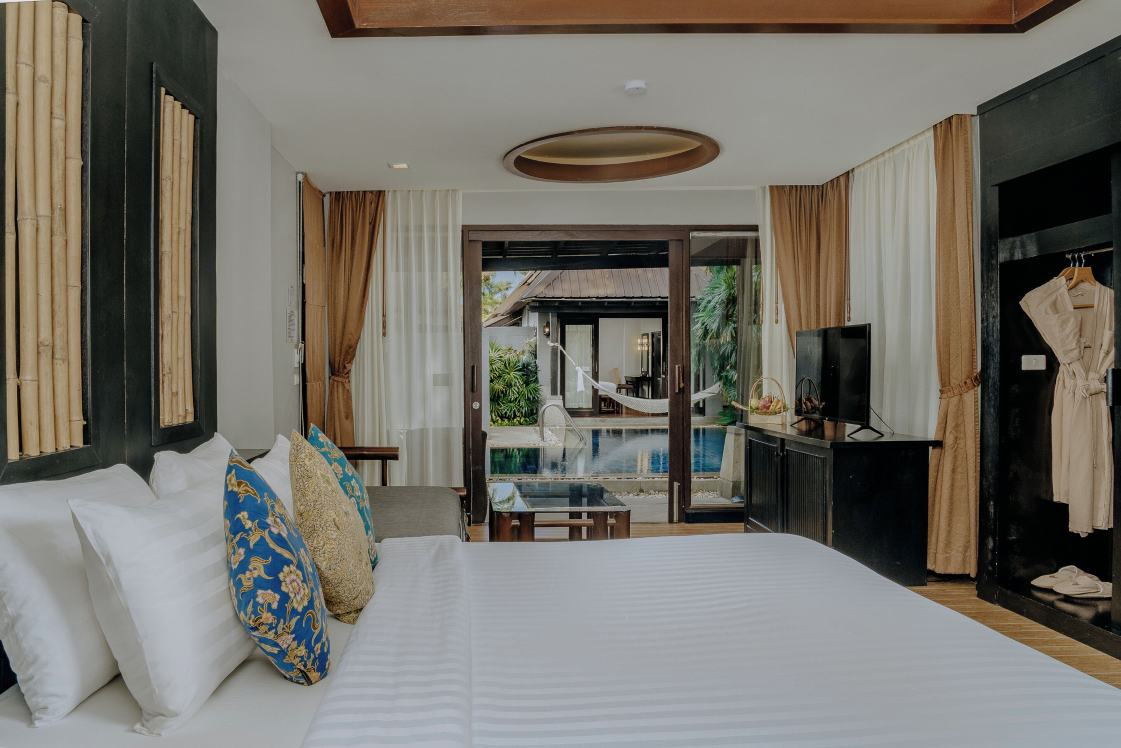 2 Bedrooms Pool Villa | Minibar, in-room safe, blackout drapes, WiFi (free)