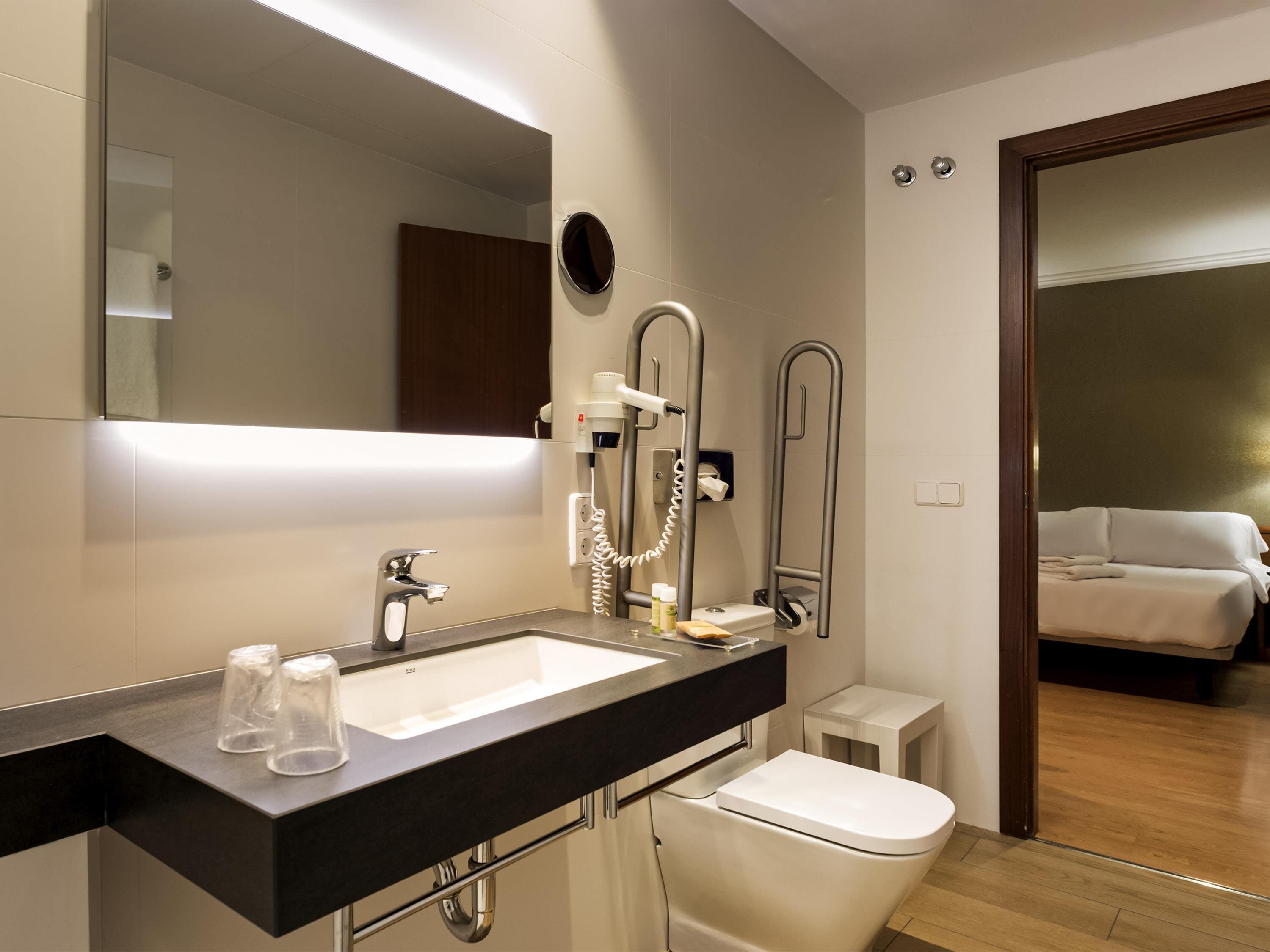 standard double room, 2 single beds | desk, laptop workspace, blackout curtains, iron/ironing board