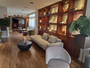 Interior - ibis Styles Figueres Ronda (Figueres)