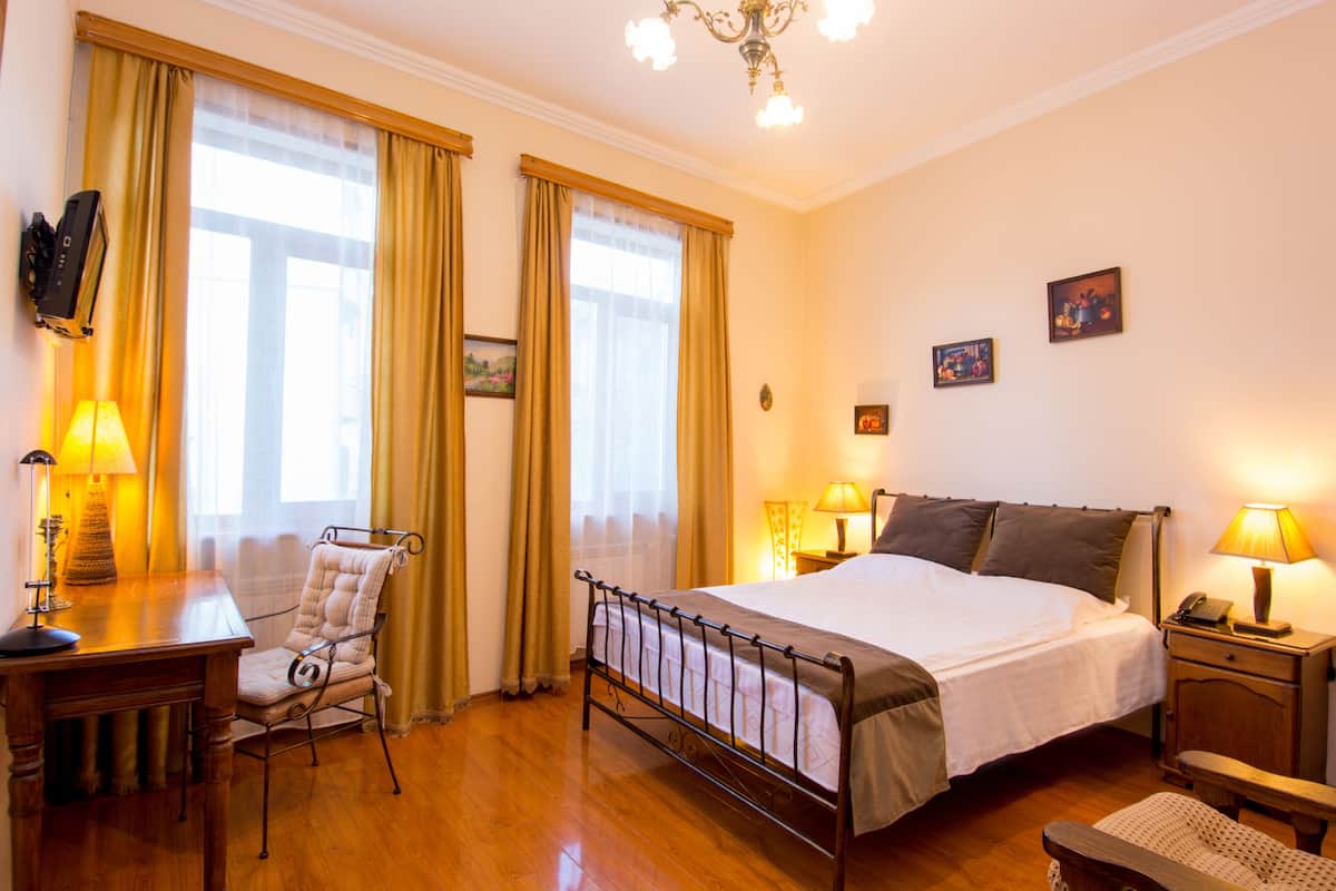 Standard Double Room | 1 bedroom, premium bedding, minibar, in-room safe