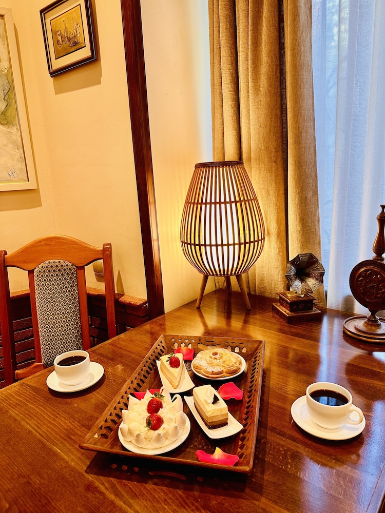 Hotel British House by null