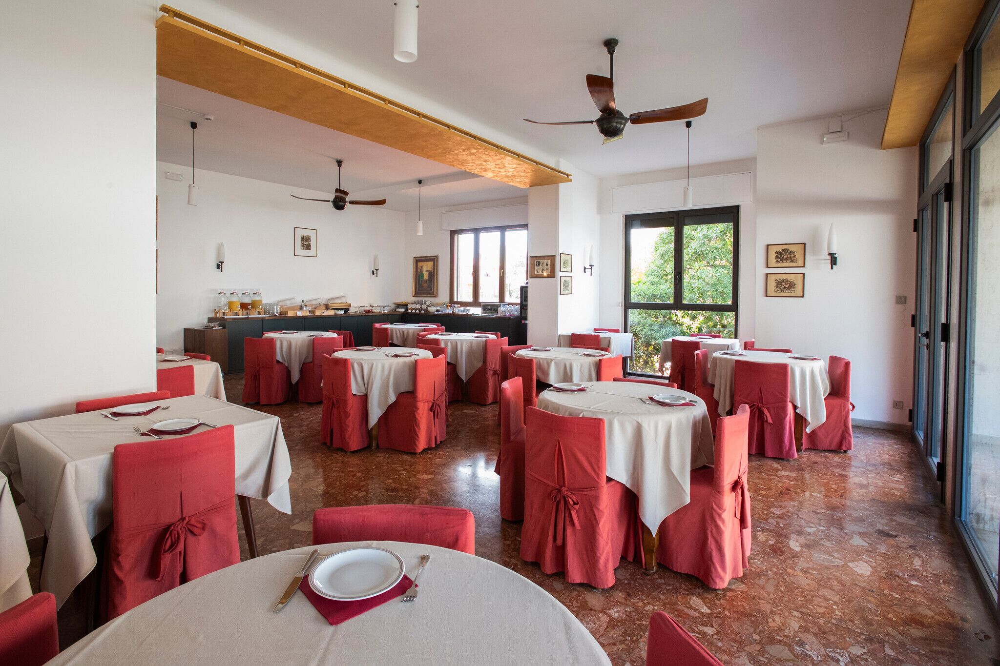 Free daily buffet breakfast