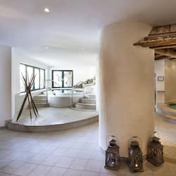 Sauna, vasca idromassaggio, bagno turco, trattamenti per il corpo