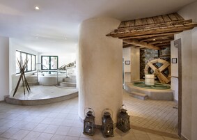 Sauna, hot tub, steam room, body treatments, hot stone massages