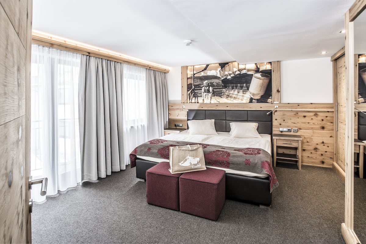 Suite (Elisabeth) | Luxe beddengoed, donsdekens, pillowtop-bedden, een minibar