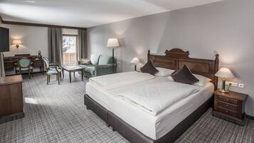 Family Room | Premium bedding, down comforters, pillowtop beds, minibar