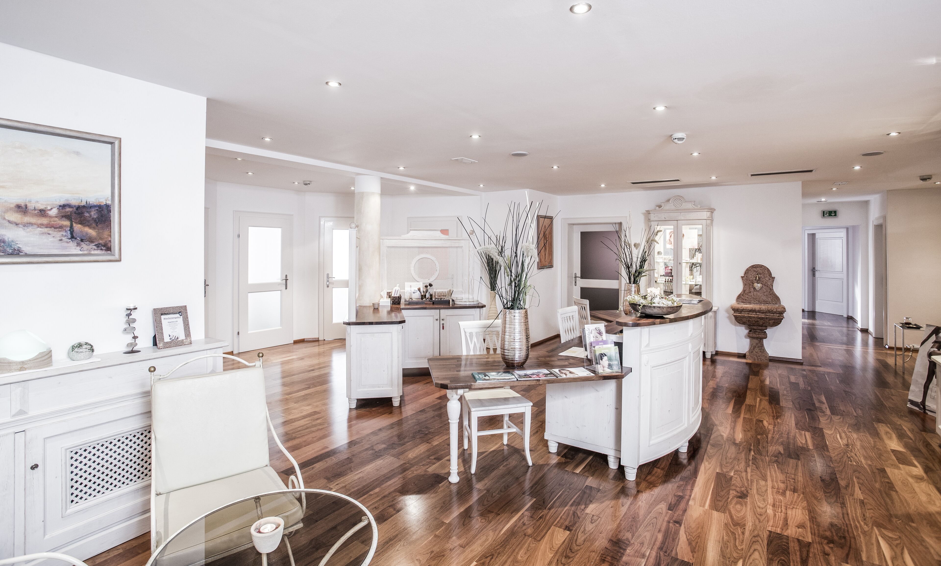 sauna, hot tub, steam room, body treatments, hot stone massages