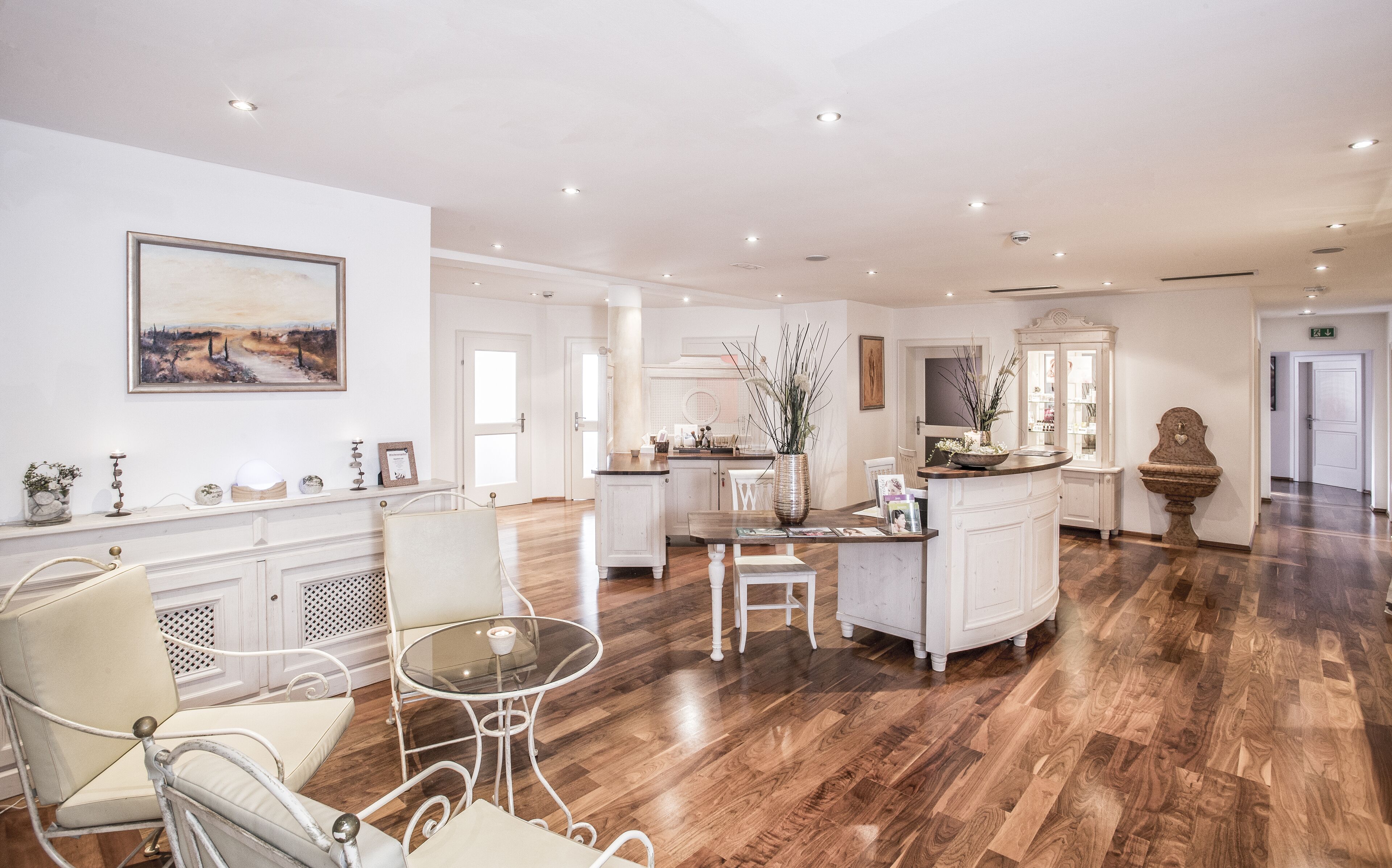 sauna, hot tub, steam room, body treatments, hot stone massages