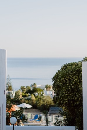 View from property - Sunshine Village Hotel (Hersonissos)