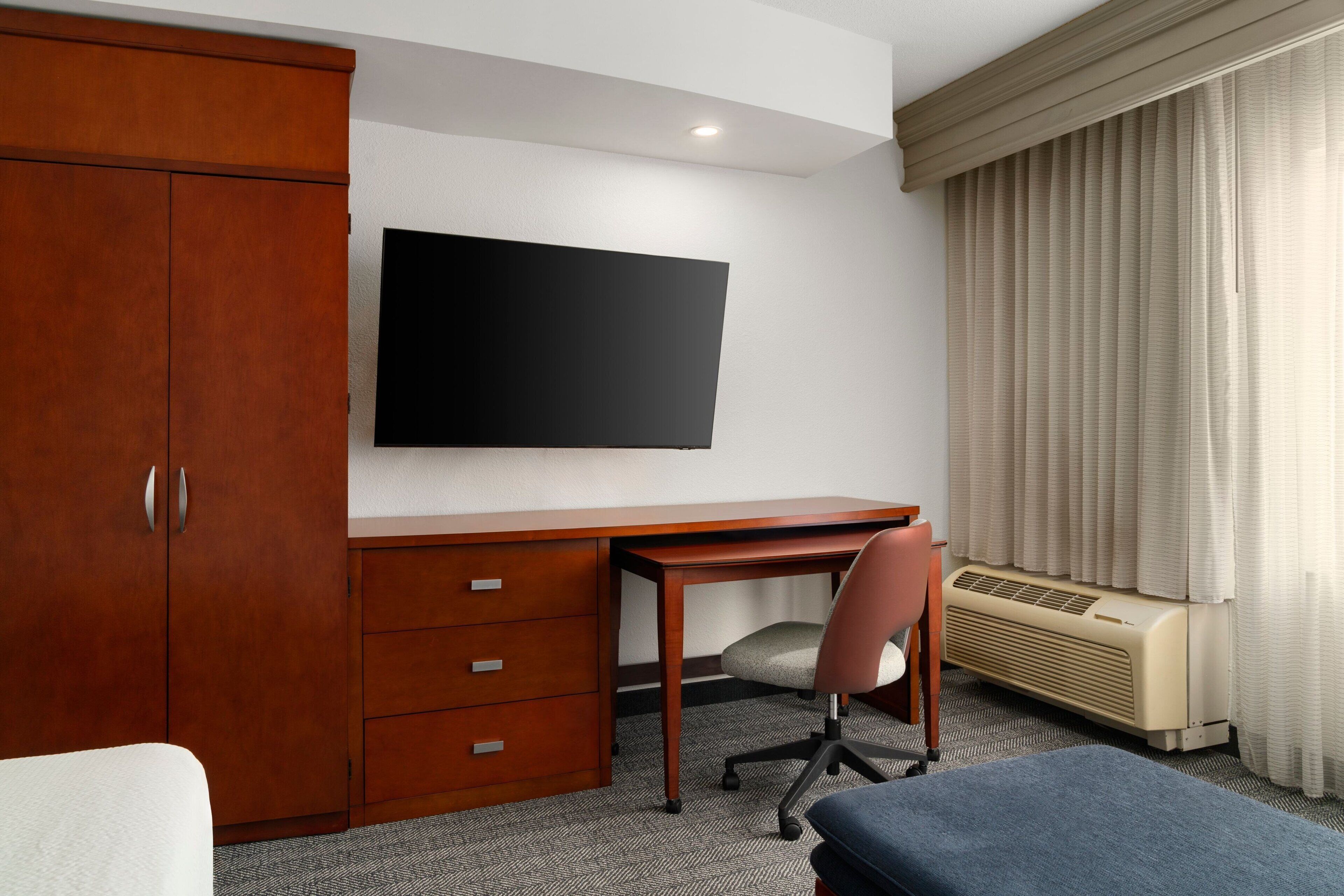 1 bedroom, hypo-allergenic bedding, in-room safe, desk