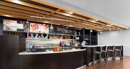 Courtyard by Marriott Richmond North