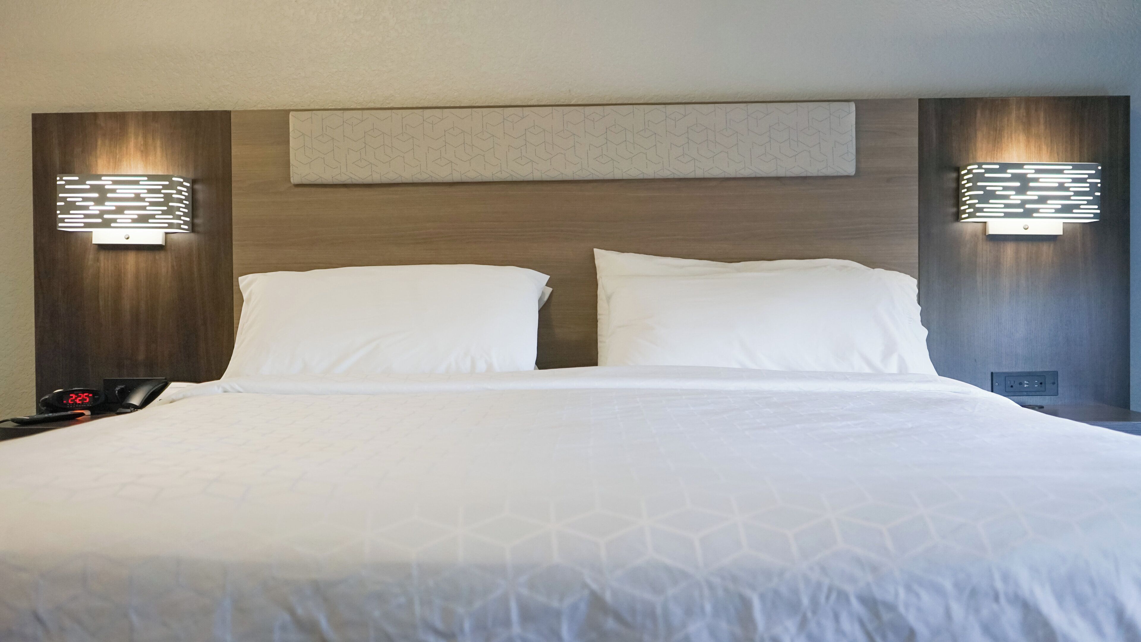 1 bedroom, in-room safe, desk, soundproofing