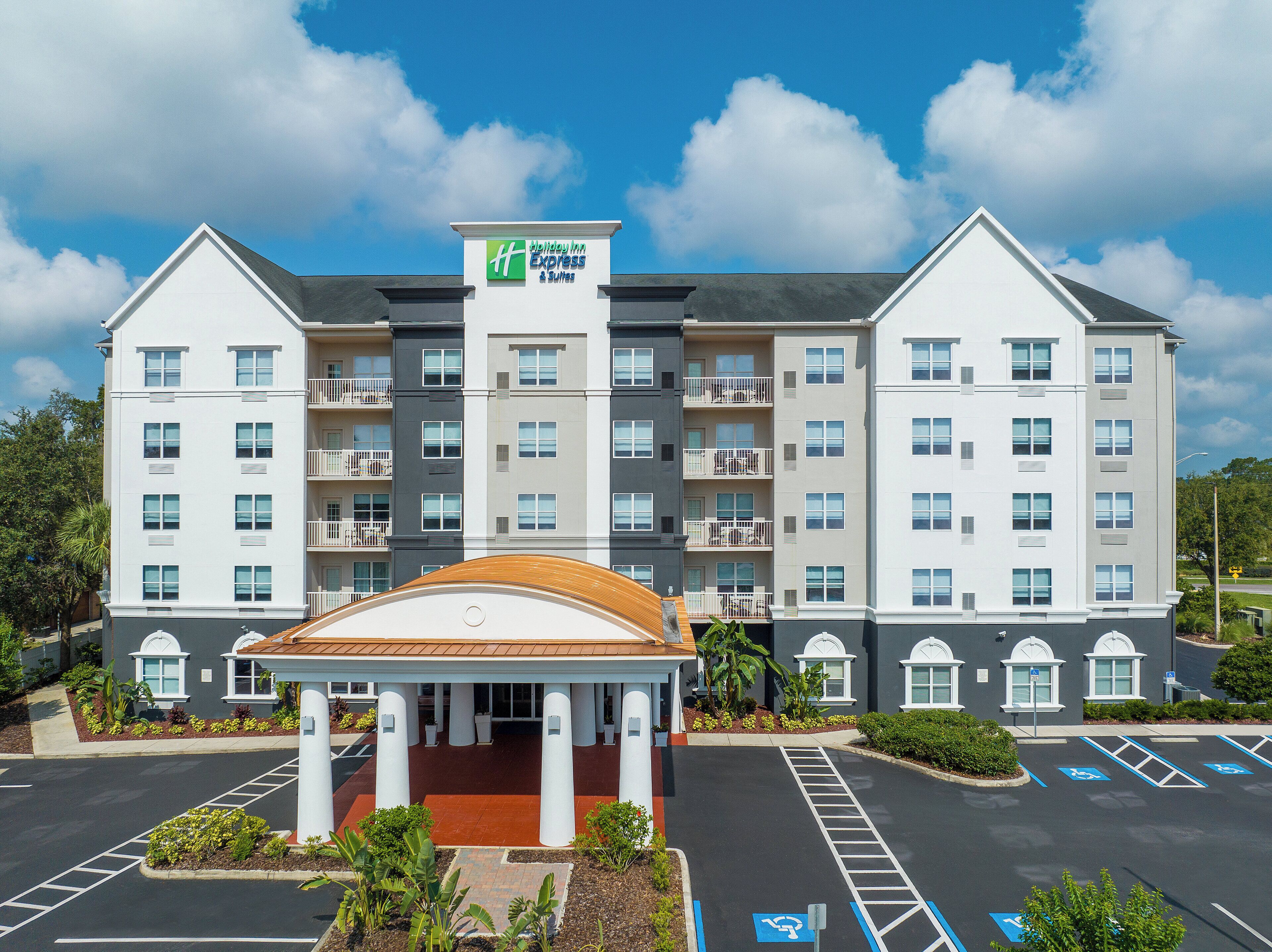 Photo - Holiday Inn Express & Suites Lakeland North I-4 by IHG